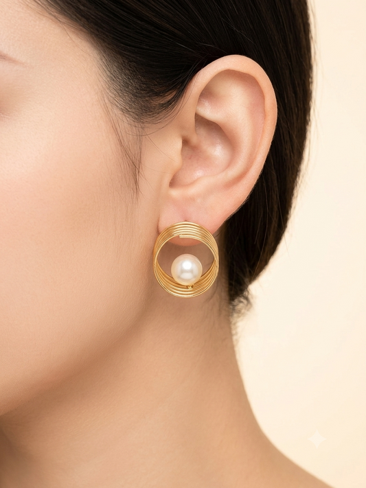 Round Wire Frame Dangling Pearl Earrings