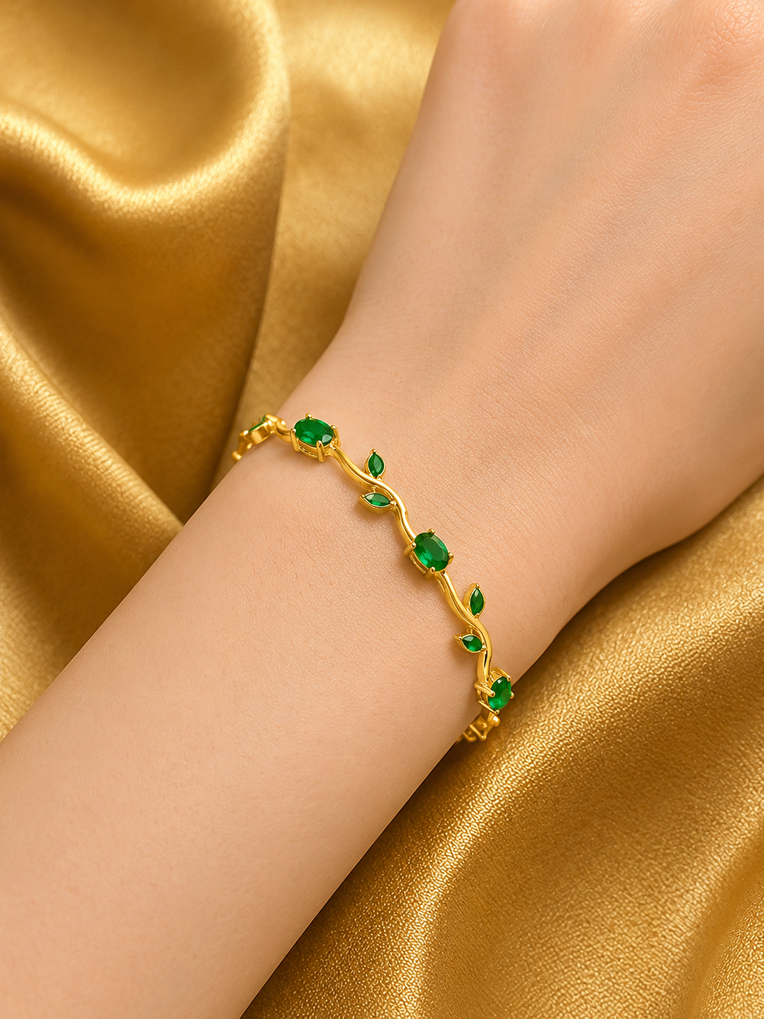 05 Emerald Tulip Bracelet