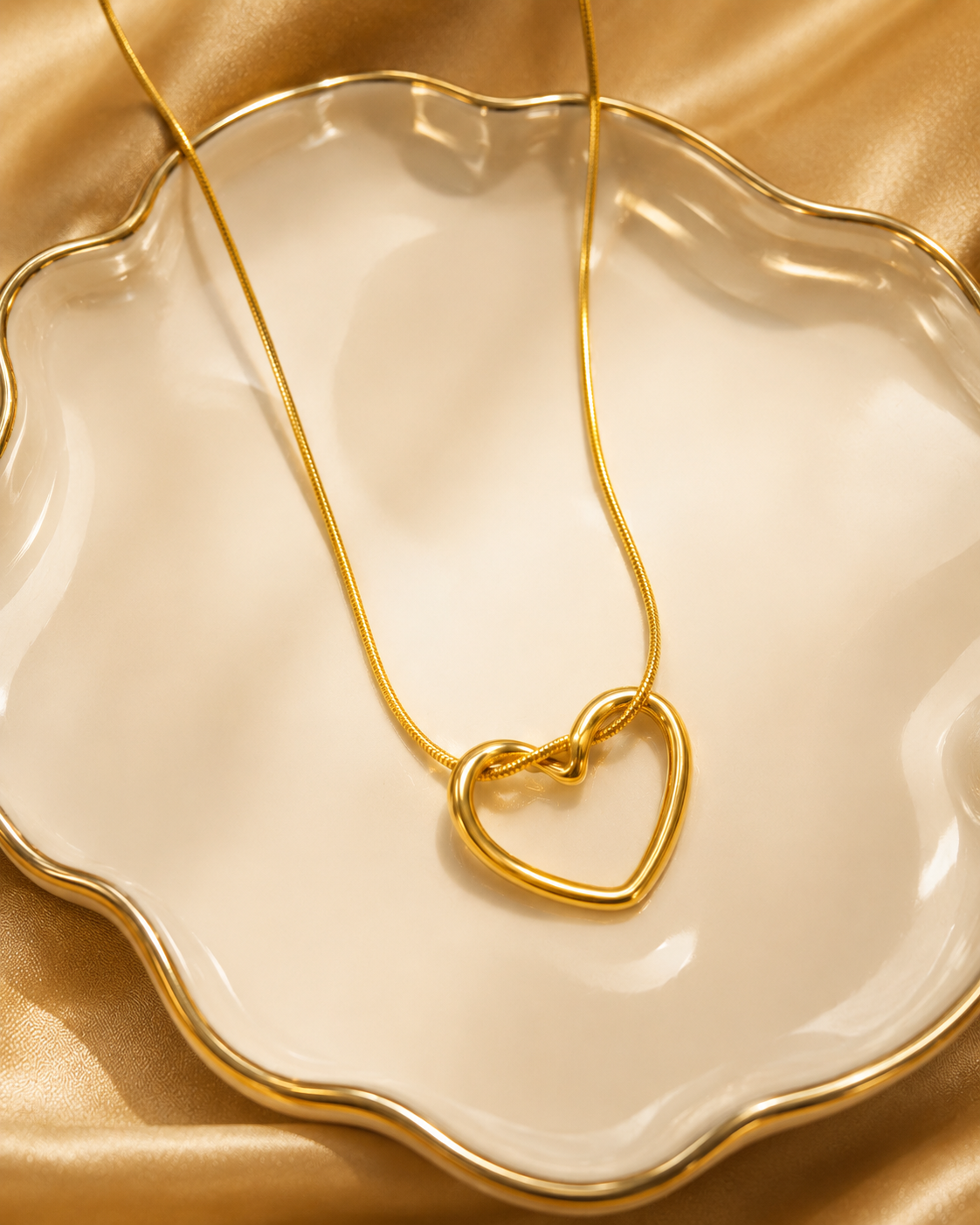 Love Loop Pendant