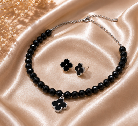 Black Clover Pearl Jewelry Set