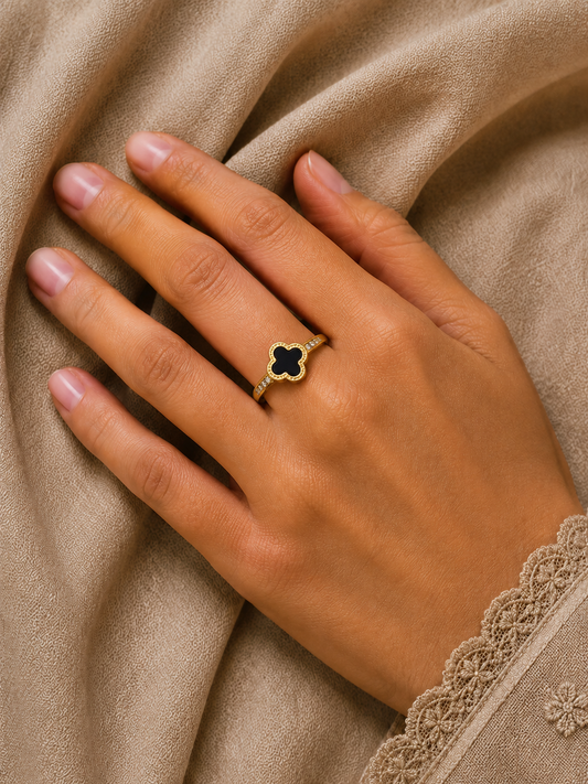 Clover Stone Ring