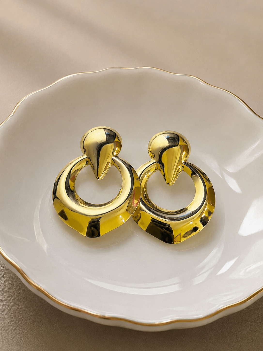 Elegant Gold Hoop Drops