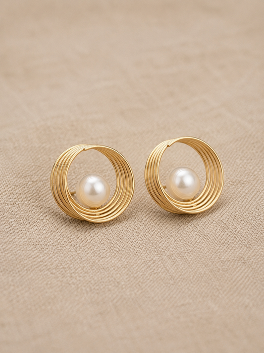 Round Wire Frame Dangling Pearl Earrings