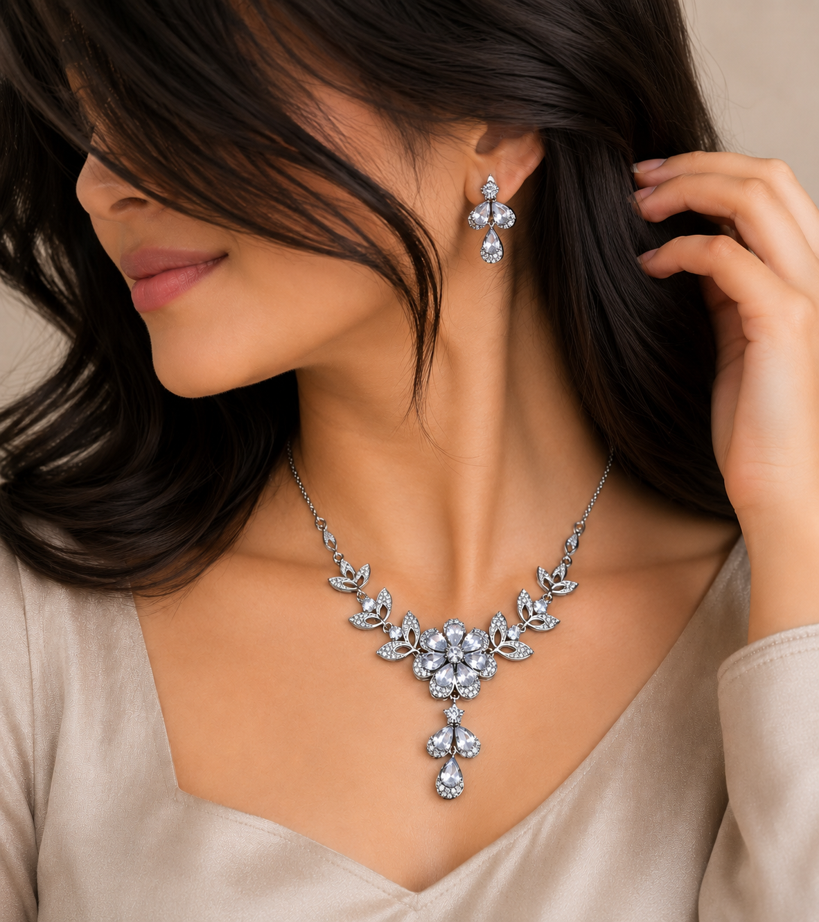Luxury Silver Zirconia Flower And Leaf Choker Set
