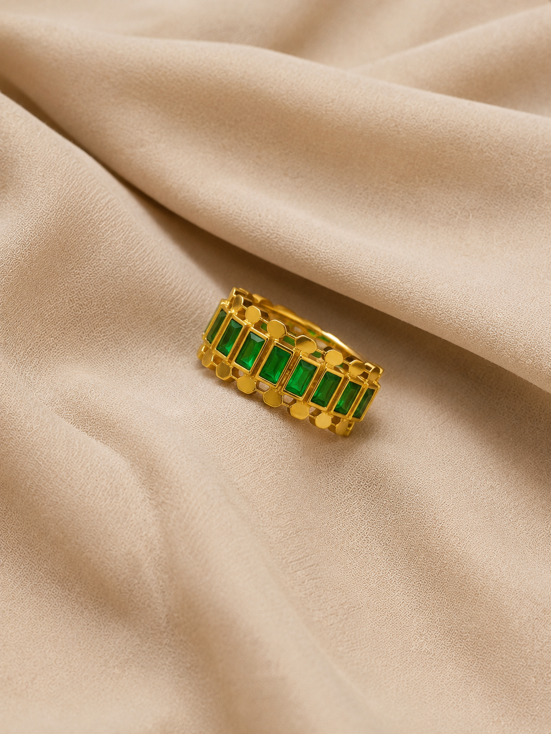 Green Emerald Ring