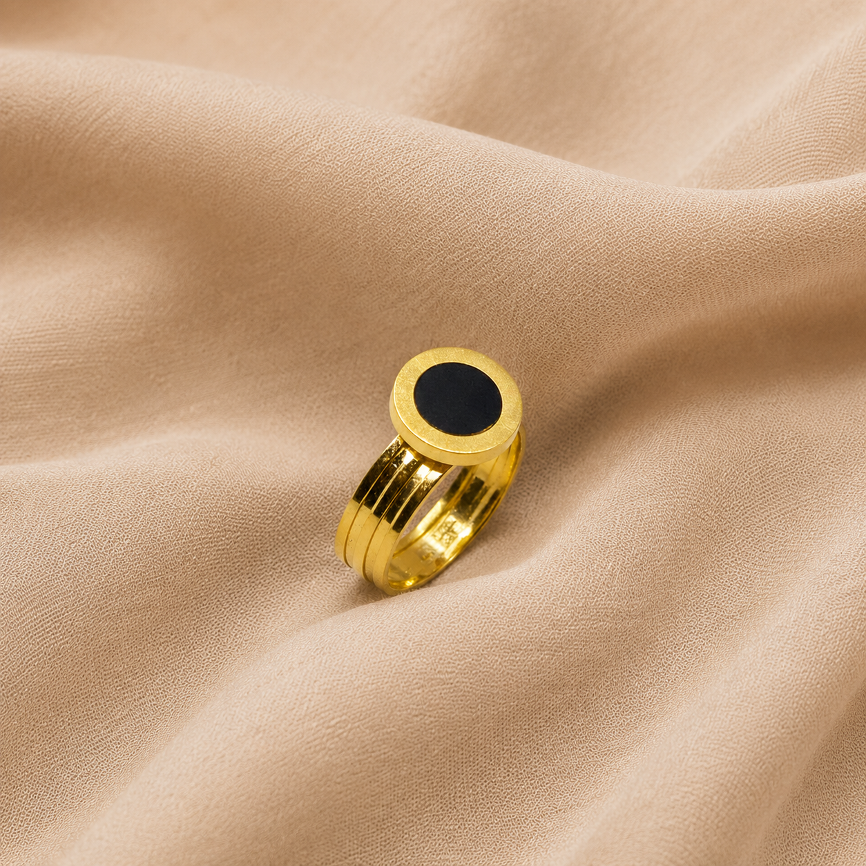 Roman Numeral Black Shell Ring