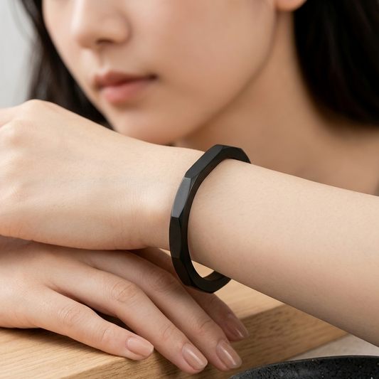 Onyx Minimalist Bangle
