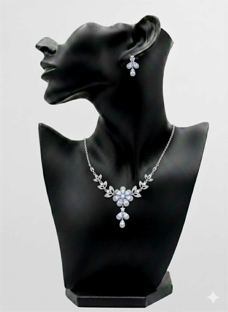 Luxury Silver Zirconia Flower And Leaf Choker Set