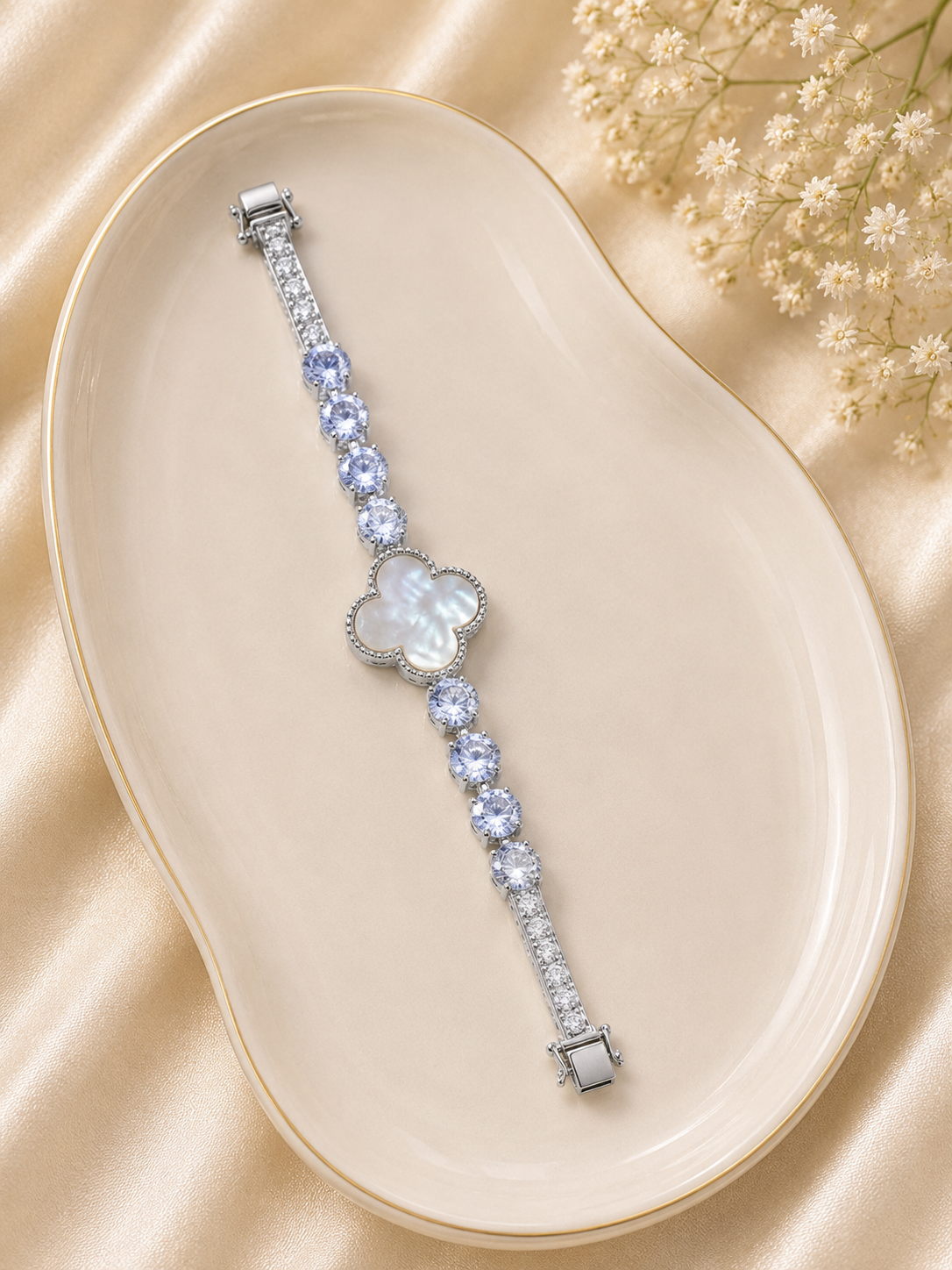 Lavender Clover Crystal Bracelet