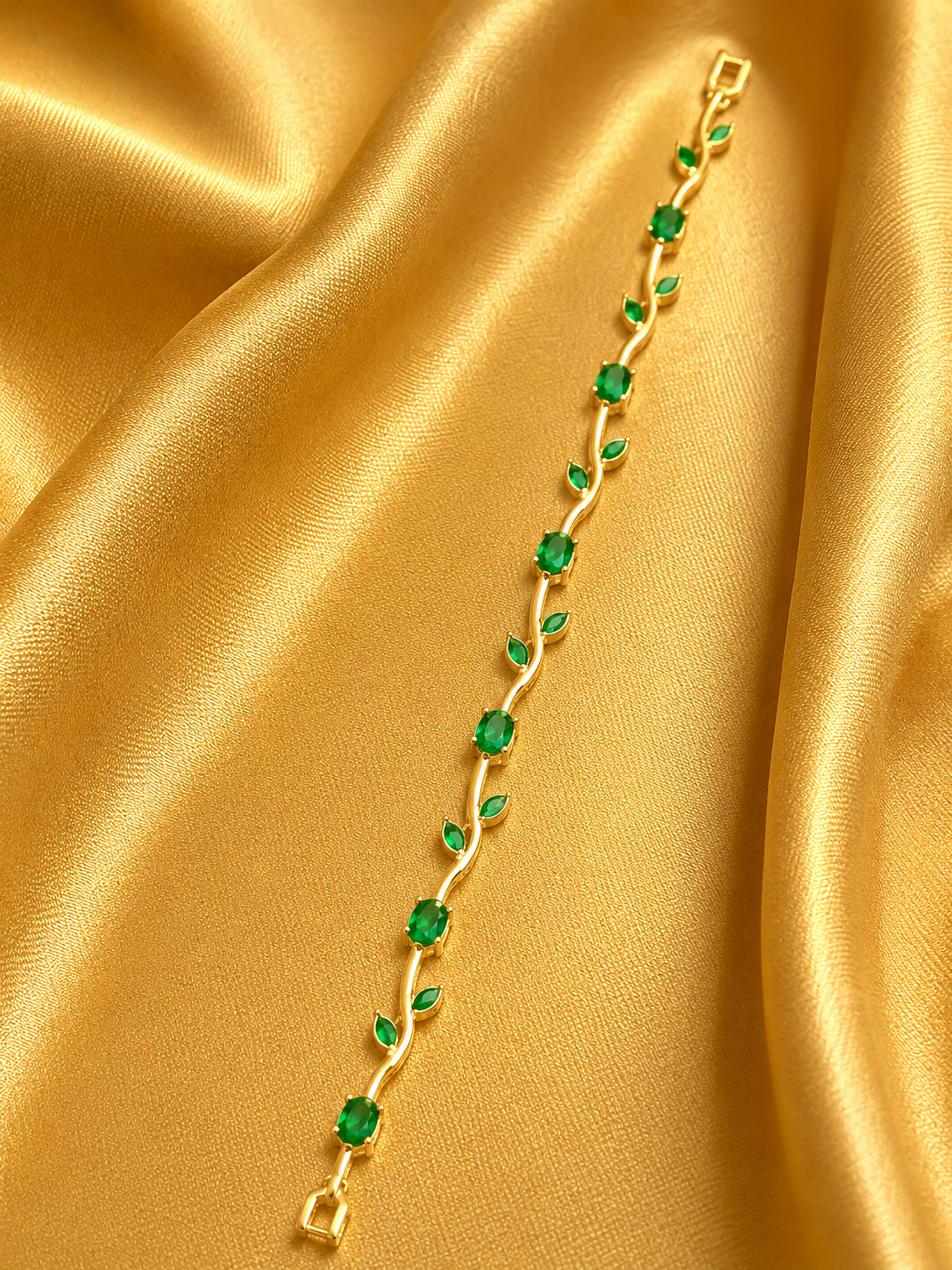 05 Emerald Tulip Bracelet