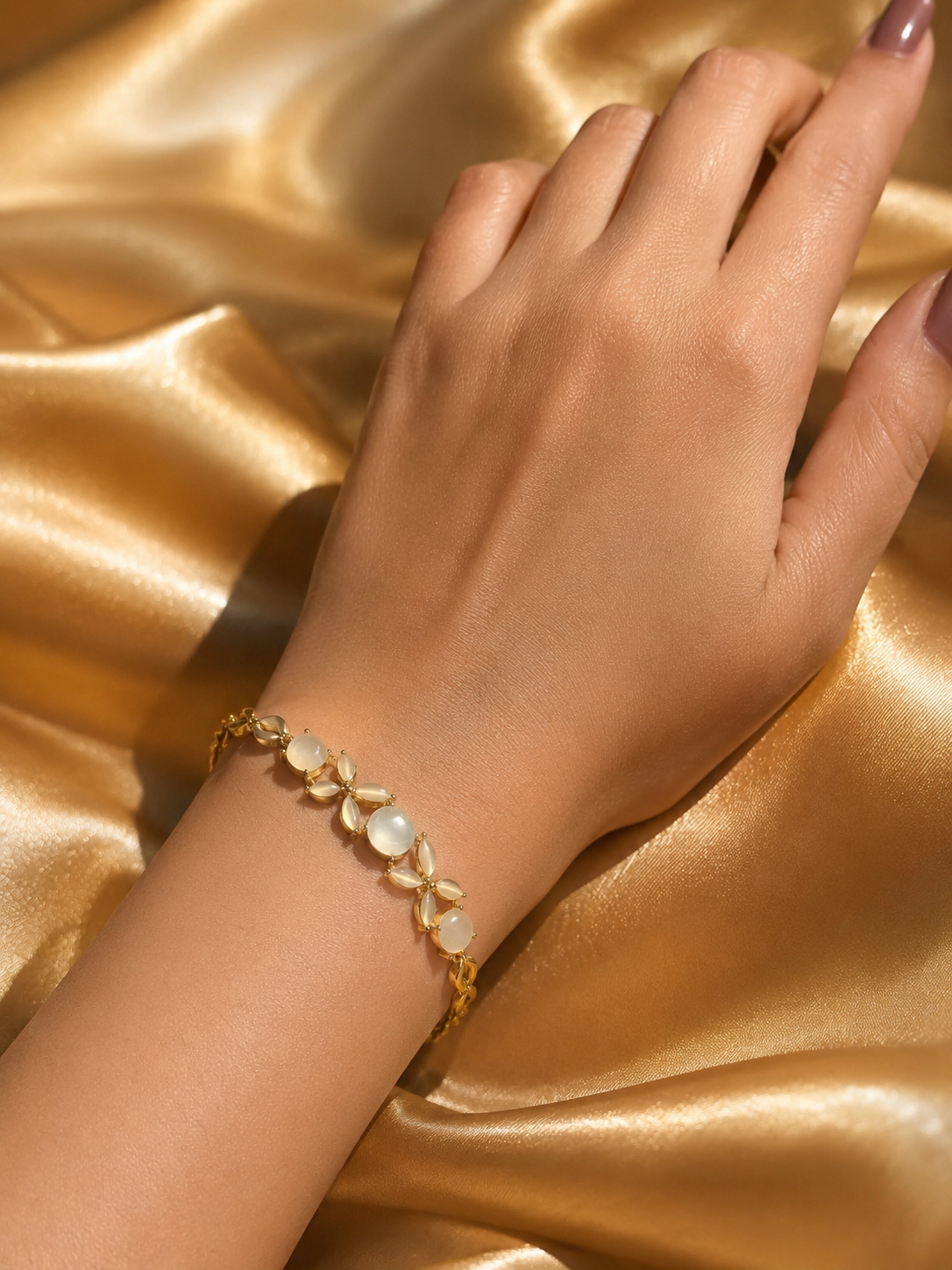 Golden Pearl Bloom Bracelet
