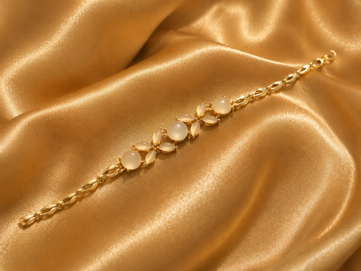 Golden Pearl Bloom Bracelet