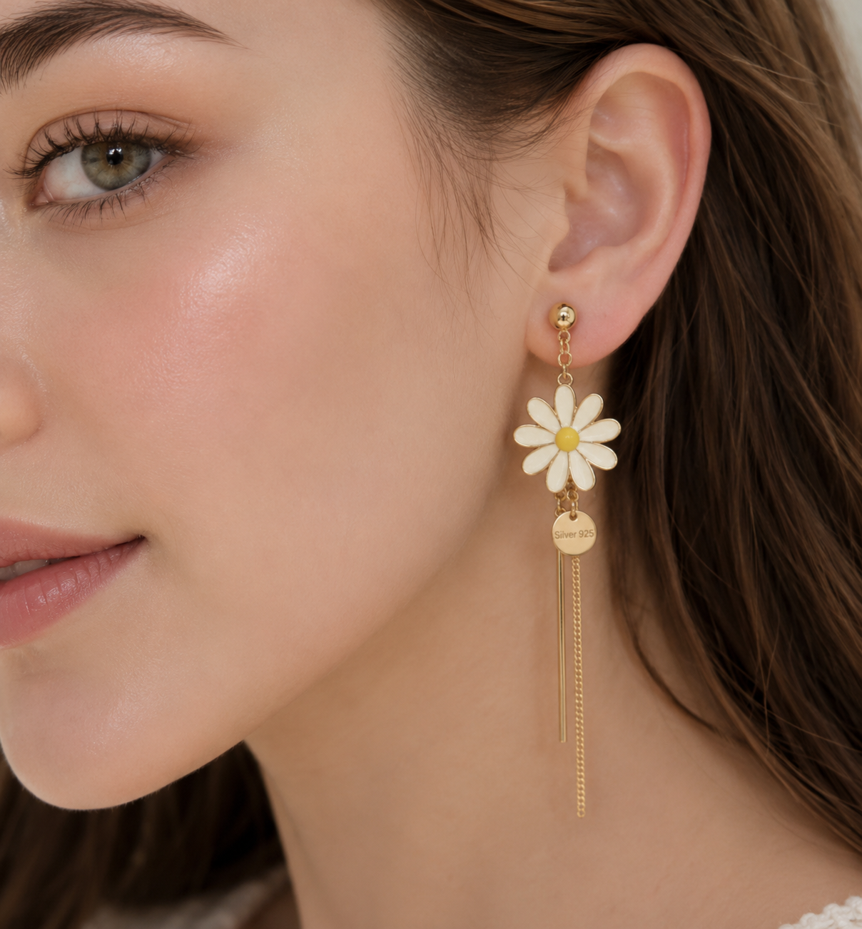 Daisy Charm Tassel Earrings