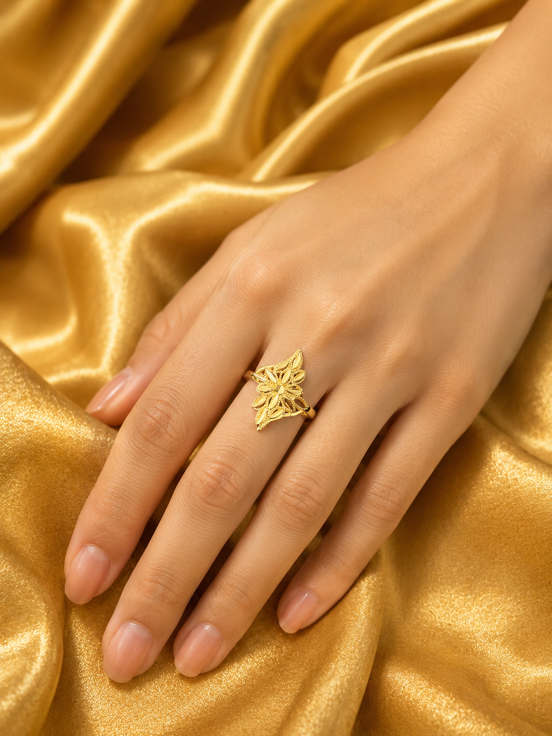 Golden Floral Star Ring