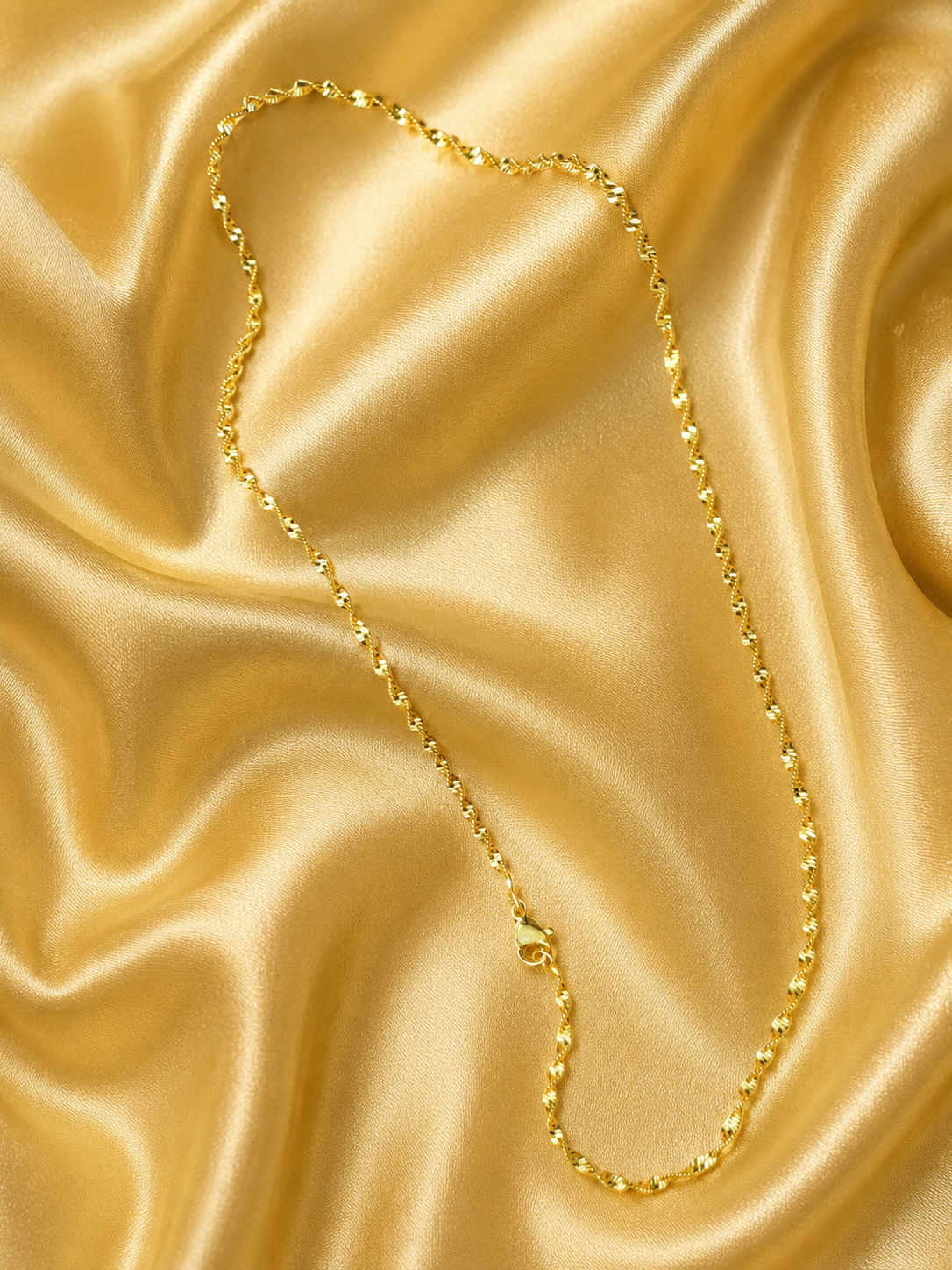 Gold-plated Twisted Neck chain