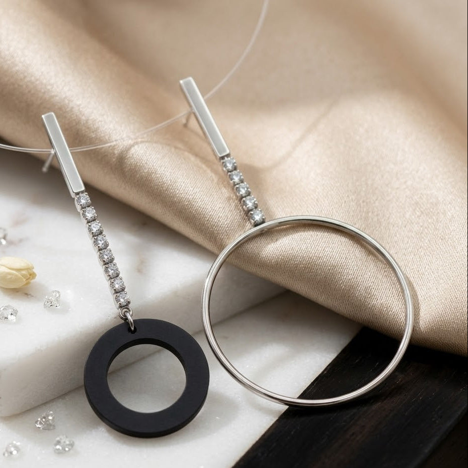 Asymmetric Geometric Hoops
